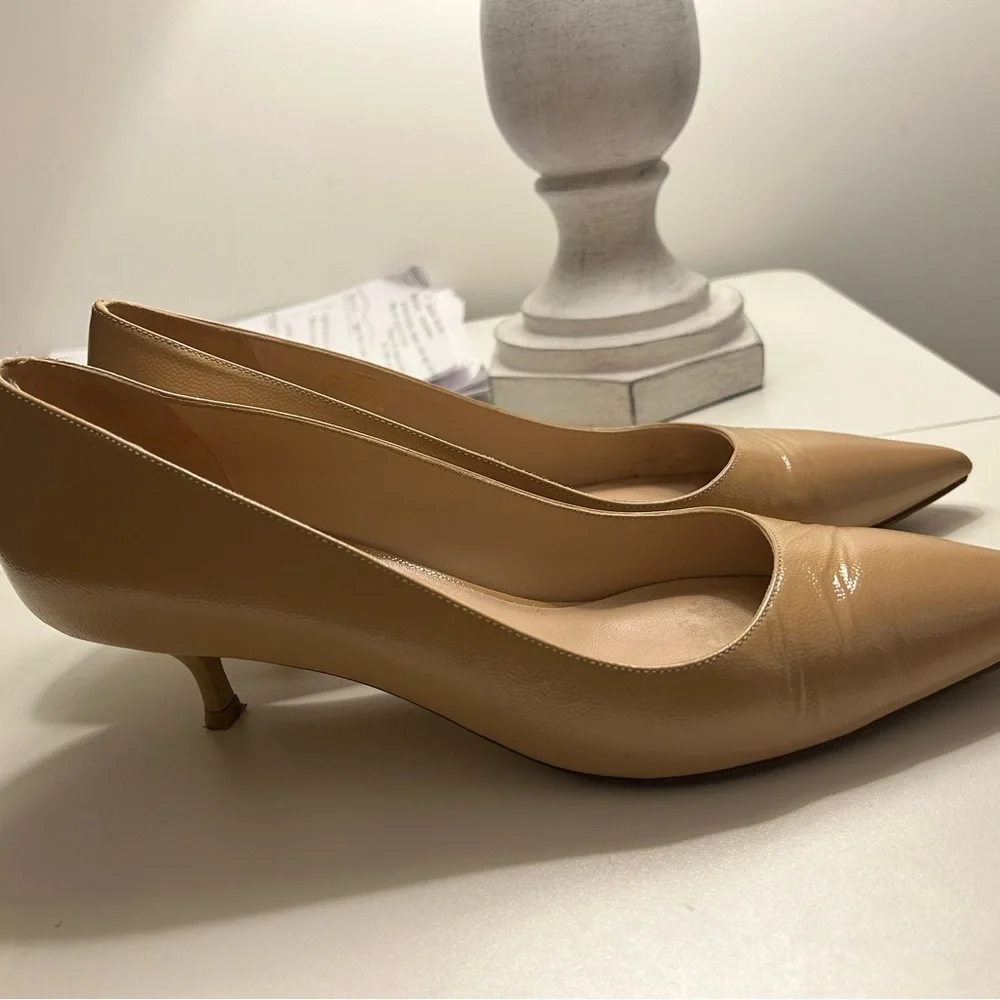 Stuart Kitten Pump - Picture 3 of 6